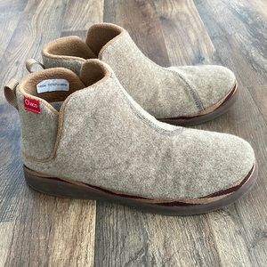 Chaco Revel Chelsea/Mid Boots, size 8 like new